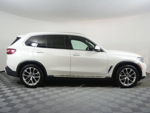 Used 2023 BMW X5 sDrive40i RWD image 2