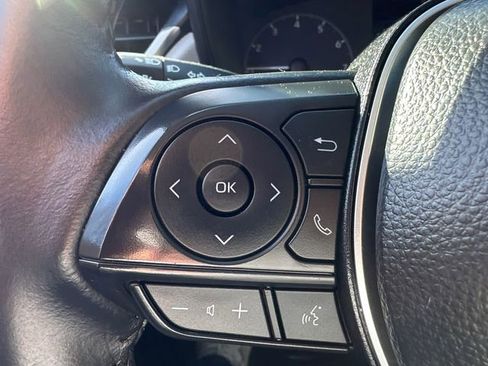 Certified 2024 Toyota Corolla Cross LE w/ Moonroof Package image 31