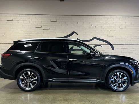 Used 2024 INFINITI QX60 Luxe image 3