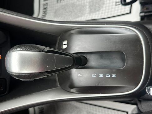 Used 2018 Chevrolet Trax LT w/ LT Convenience Package image 28