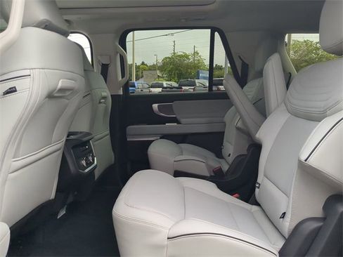 New 2025 Ford Expedition Max Platinum w/ Platinum Ultimate Package image 4