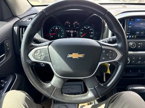 Used 2021 Chevrolet Colorado LT AWD/4WD image 19