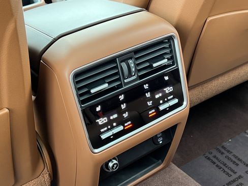 Used 2023 Porsche Cayenne Turbo w/ Premium Package Plus (PI3) image 19