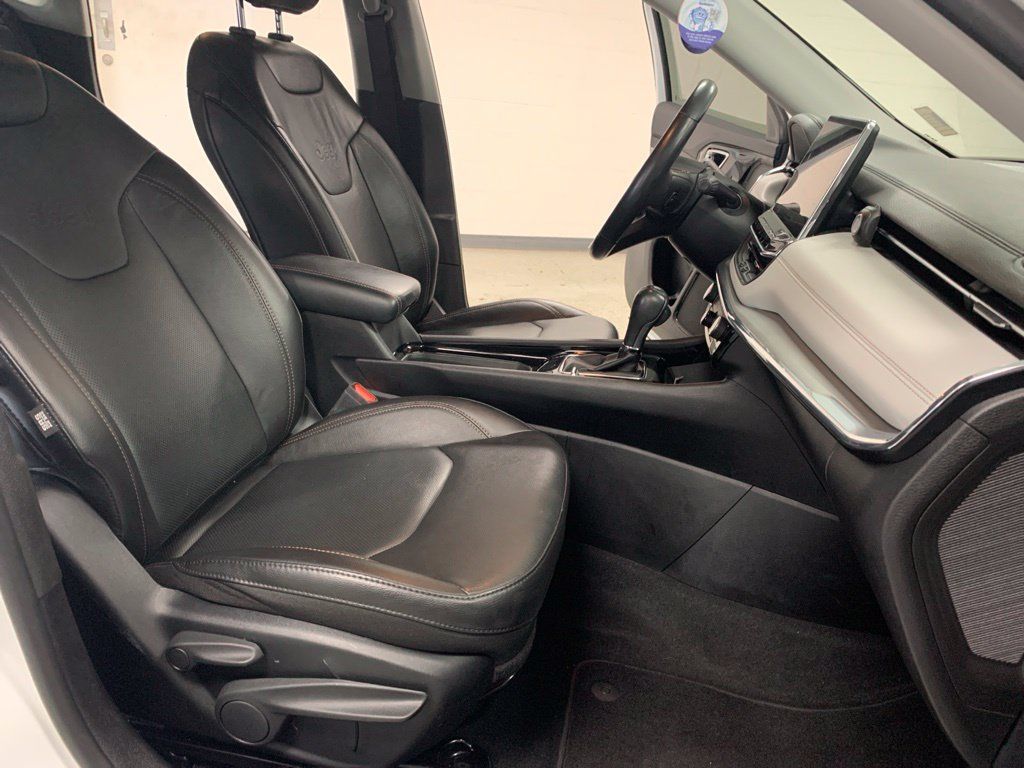 Used 2022 Jeep Compass Limited AWD/4WD image 5