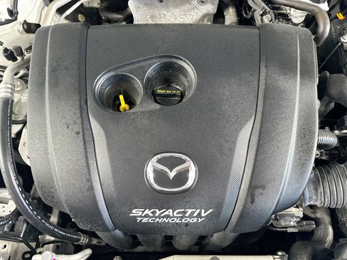 Used 2018 MAZDA MAZDA3 Grand Touring FWD image 31