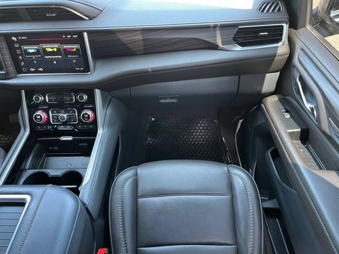 Used 2023 GMC Yukon Denali w/ Max Trailering Package AWD/4WD image 15