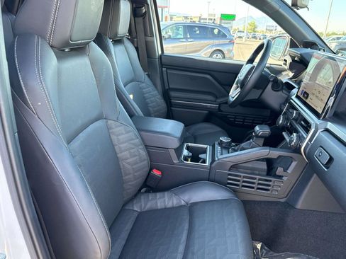 Used 2025 Toyota 4Runner TRD Off-Road Premium w/ Tow Technology Package AWD/4WD image 17