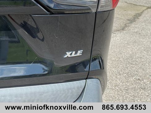 Used 2020 Toyota RAV4 XLE FWD image 11