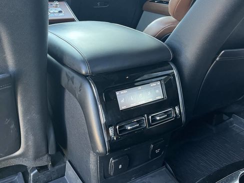 Used 2021 Lincoln Aviator Reserve w/ Equipment Group 210A image 11