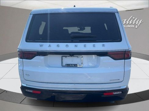 Used 2024 Jeep Wagoneer Series III AWD/4WD image 5