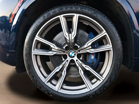 Used 2021 BMW X5 M50i w/ Executive Package image 30