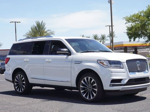 Used 2021 Lincoln Navigator Reserve w/ Luxury Package AWD/4WD image 5