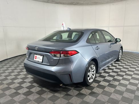 Used 2023 Toyota Corolla LE FWD image 3