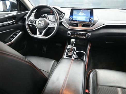 Certified 2024 Nissan Altima 2.5 SR image 10