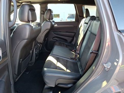 Used 2020 Jeep Grand Cherokee Altitude image 10