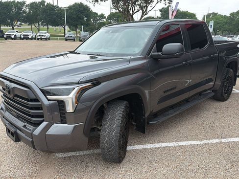 Used 2025 Toyota Tundra SR5 RWD image 7