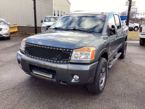 Used 2015 Nissan Titan PRO-4X AWD/4WD image 9