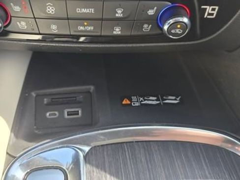 Used 2023 Buick Enclave Avenir w/ Avenir Technology Package image 23