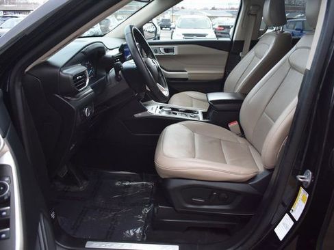 Used 2023 Ford Explorer Limited image 13