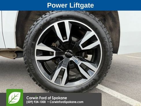 Used 2019 Chevrolet Suburban LT AWD/4WD image 9