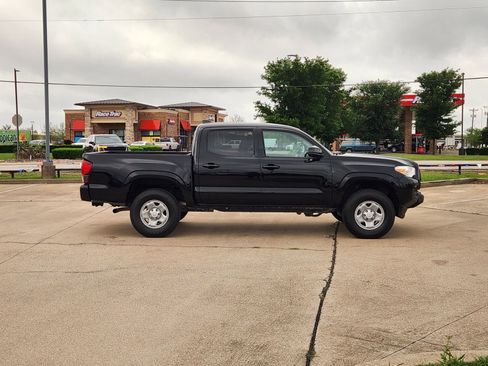 Used 2023 Toyota Tacoma SR AWD/4WD image 6