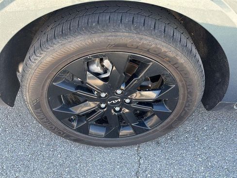 Used 2024 Kia Carnival SX FWD image 13