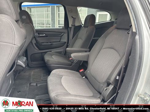 Used 2015 Chevrolet Traverse LT image 23