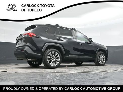 Used 2021 Toyota RAV4 XLE Premium image 40