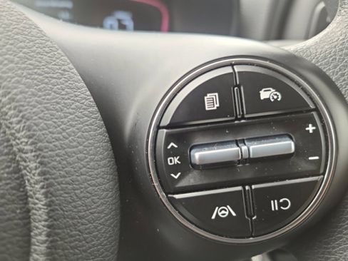 Used 2025 Kia Soul LX image 28