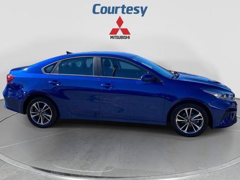 Used 2023 Kia Forte LXS FWD image 6