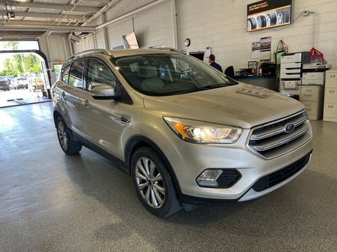 Used 2017 Ford Escape Titanium FWD image 2