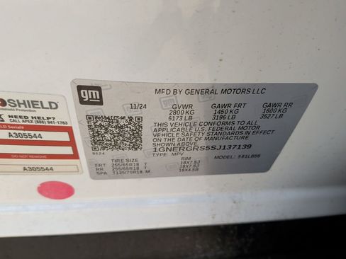 Used 2025 Chevrolet Traverse LT w/ Driver Confidence Package image 49