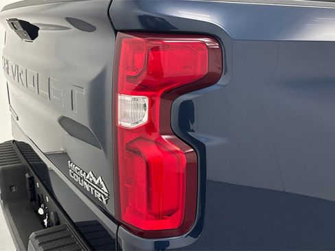 Used 2021 Chevrolet Silverado 1500 High Country w/ Technology Package image 25