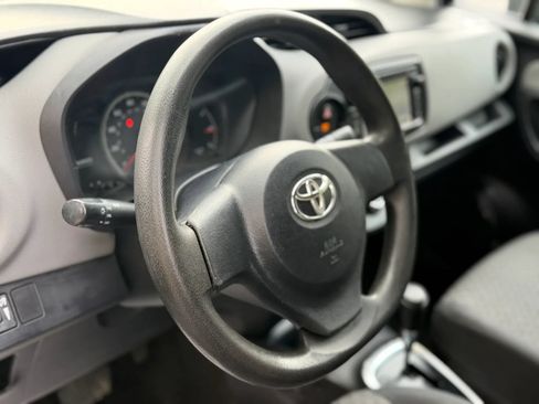 Used 2015 Toyota Yaris L FWD image 10