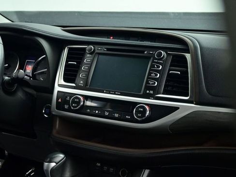 Used 2018 Toyota Highlander Limited image 73