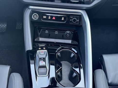 Used 2025 Audi Q5 Premium Plus w/ Premium Plus AWD/4WD image 7