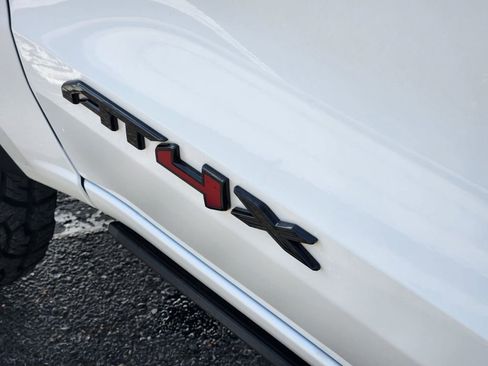 Used 2023 GMC Canyon AT4X image 15