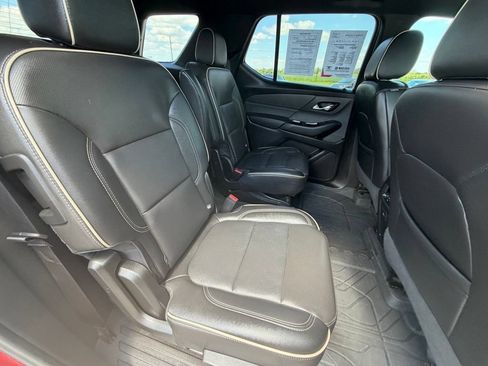 Used 2023 Chevrolet Traverse Premier w/ LPO, Floor Liner Package AWD/4WD image 32
