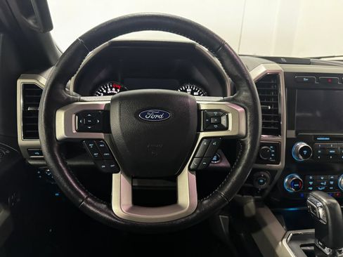 Used 2020 Ford F150 Lariat w/ Equipment Group 502A Luxury AWD/4WD image 5
