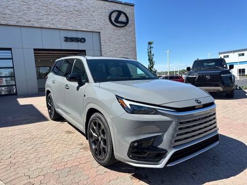 New 2026 Lexus TX 500h AWD w/ Technology Package image 4