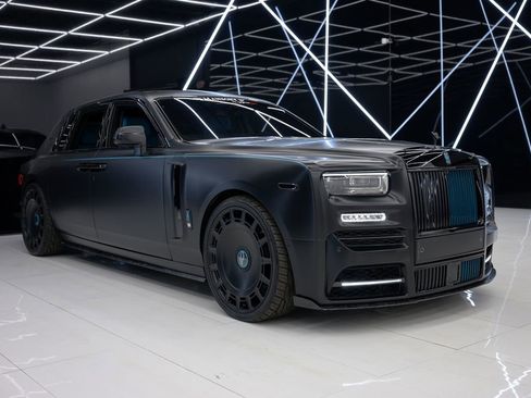 Used 2023 Rolls-Royce Phantom Sedan RWD image 5