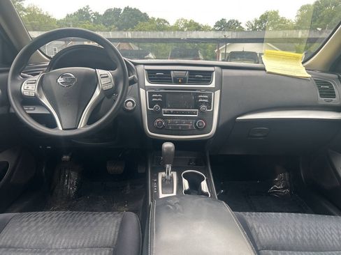 Used 2018 Nissan Altima 2.5 S FWD image 15