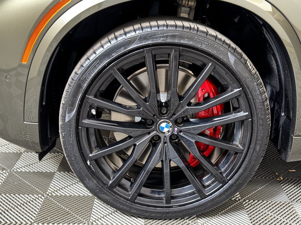 Used 2022 BMW X5 M50i AWD/4WD image 15