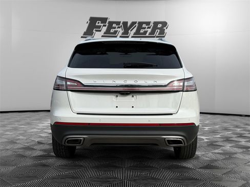 Used 2022 Lincoln Nautilus Reserve w/ Equipment Group 201A image 4