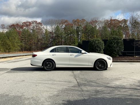 Used 2022 Mercedes-Benz E 450 E 450 w/ Driver Assistance Package image 72