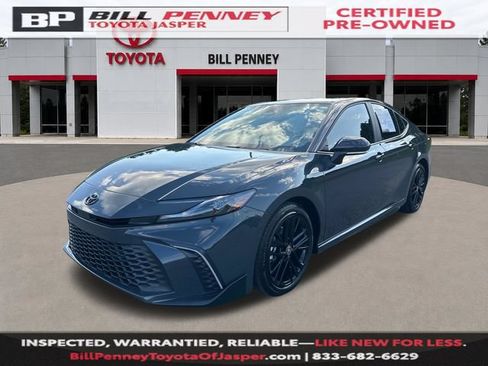 Used 2026 Toyota Camry SE FWD image 1