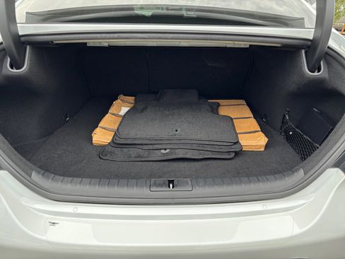 Used 2023 Genesis G70 2.0T image 34