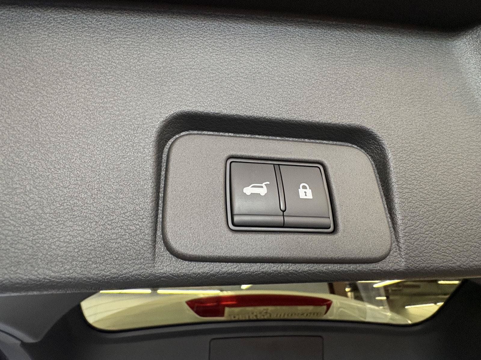 Used 2026 Nissan Rogue Platinum w/ Tech Package AWD/4WD image 19