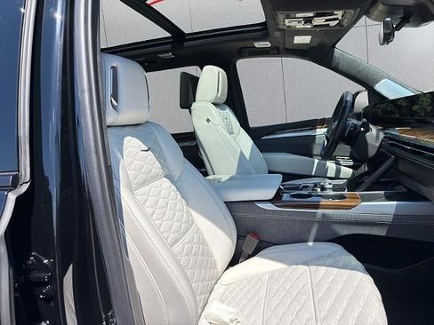 Used 2026 Cadillac Escalade Platinum Sport w/ LPO, ONYX Package AWD/4WD image 52