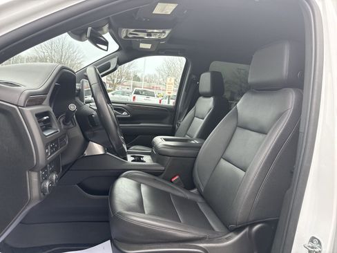 Used 2023 Chevrolet Suburban Z71 image 13
